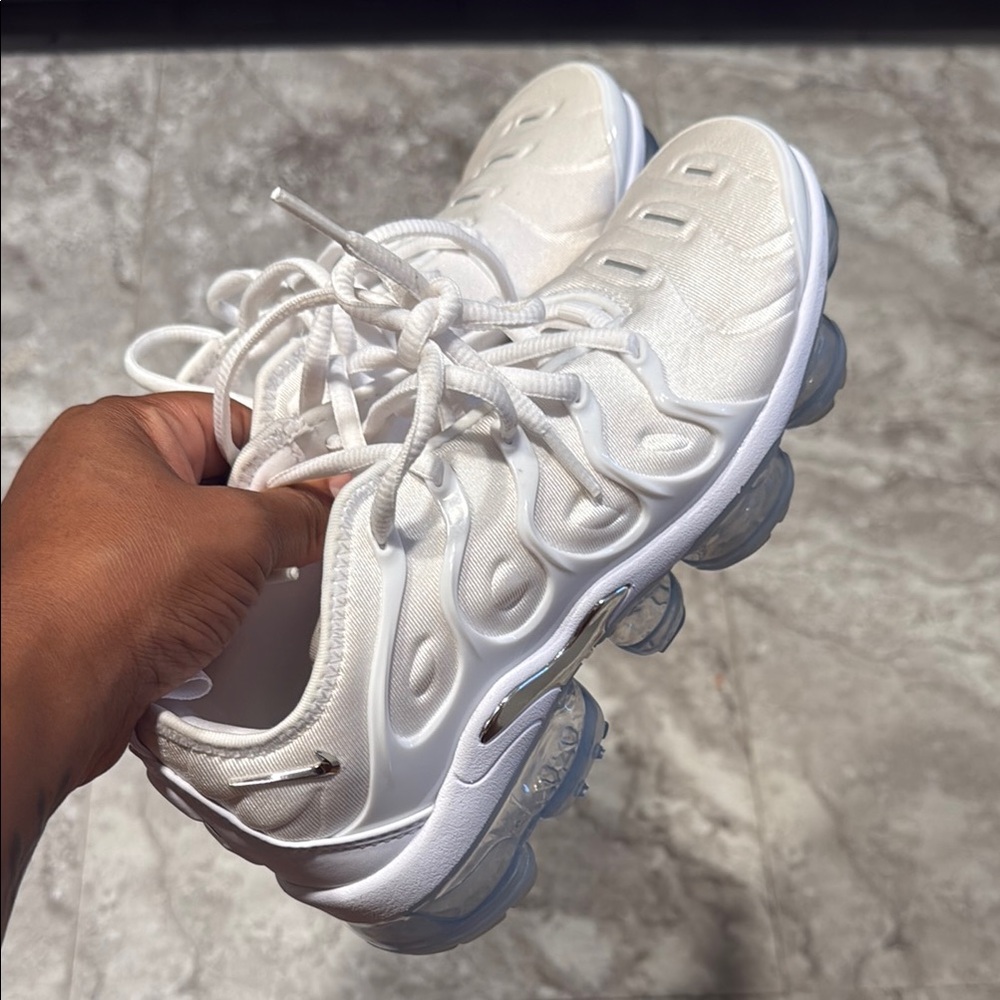 Nike White Women's Sneakers
